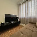 POS003 - APTO 1 Quarto, Centro ao lado do Shop Atlântico, Garagem, Super Completo e Internet Rápida